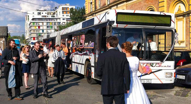esküvő partybusz