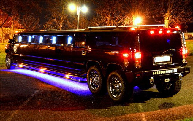 18 fős Hummer limuzin - party limo bérlés, Hummer